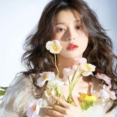 左撇子女人